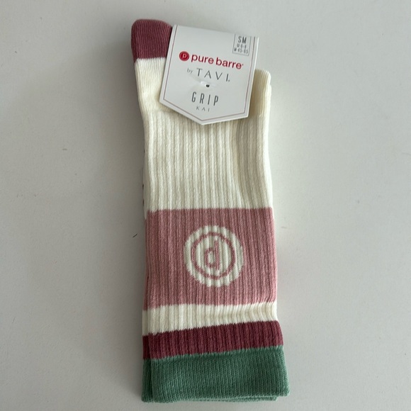 Long Kai pure barre good. Warm cozy and cute. What else can you ask for? - Picture 1 of 6